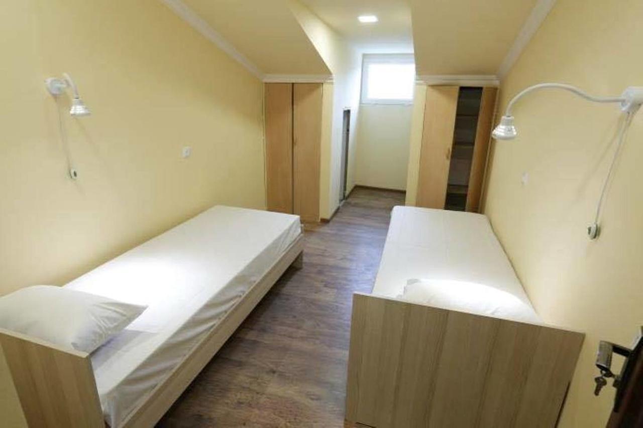 Your Hostel Jerevan Eksteriør bilde