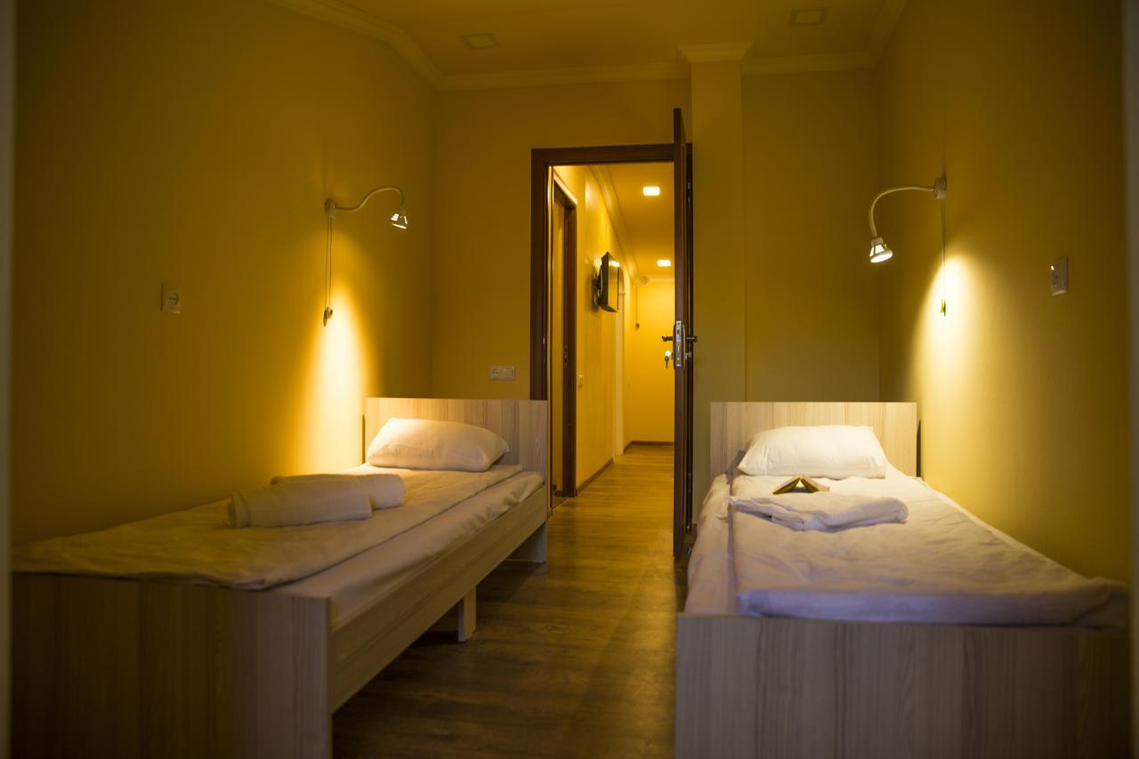 Your Hostel Jerevan Eksteriør bilde