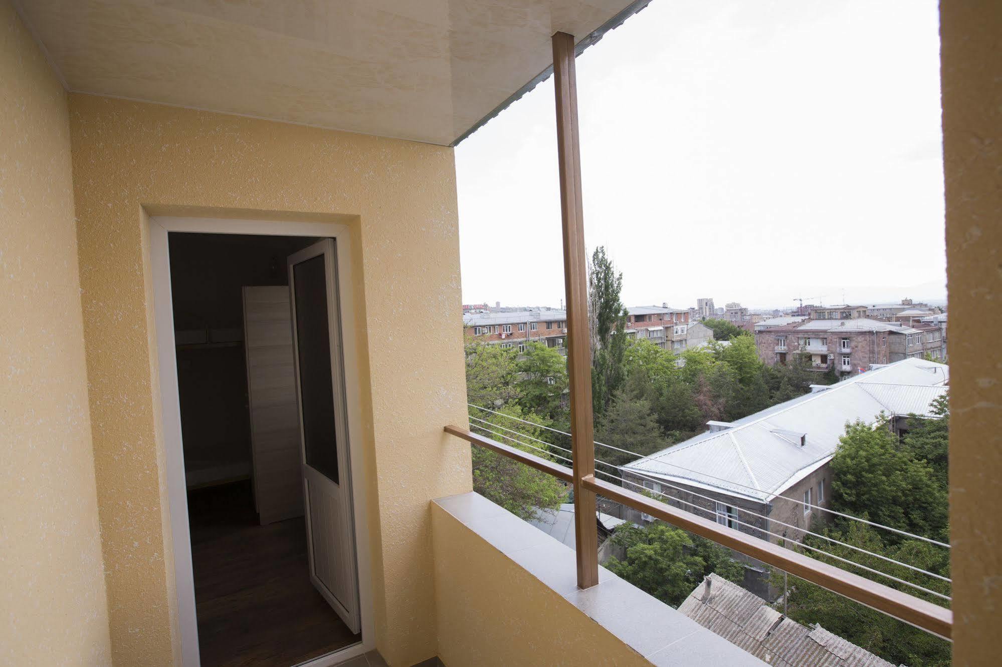 Your Hostel Jerevan Eksteriør bilde