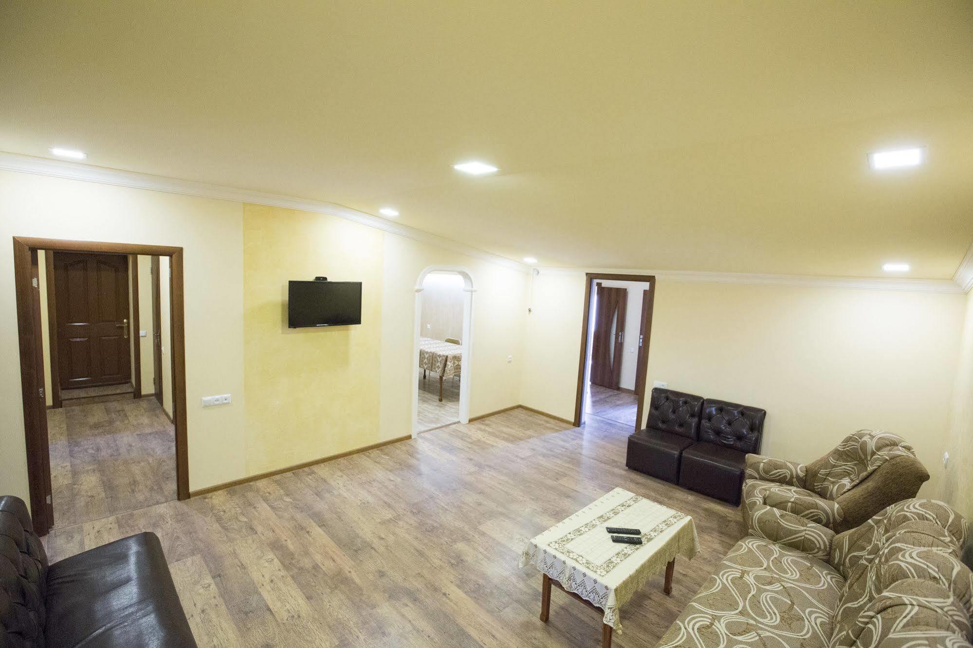 Your Hostel Jerevan Eksteriør bilde